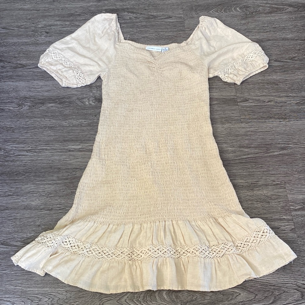 Puff sleeve dress